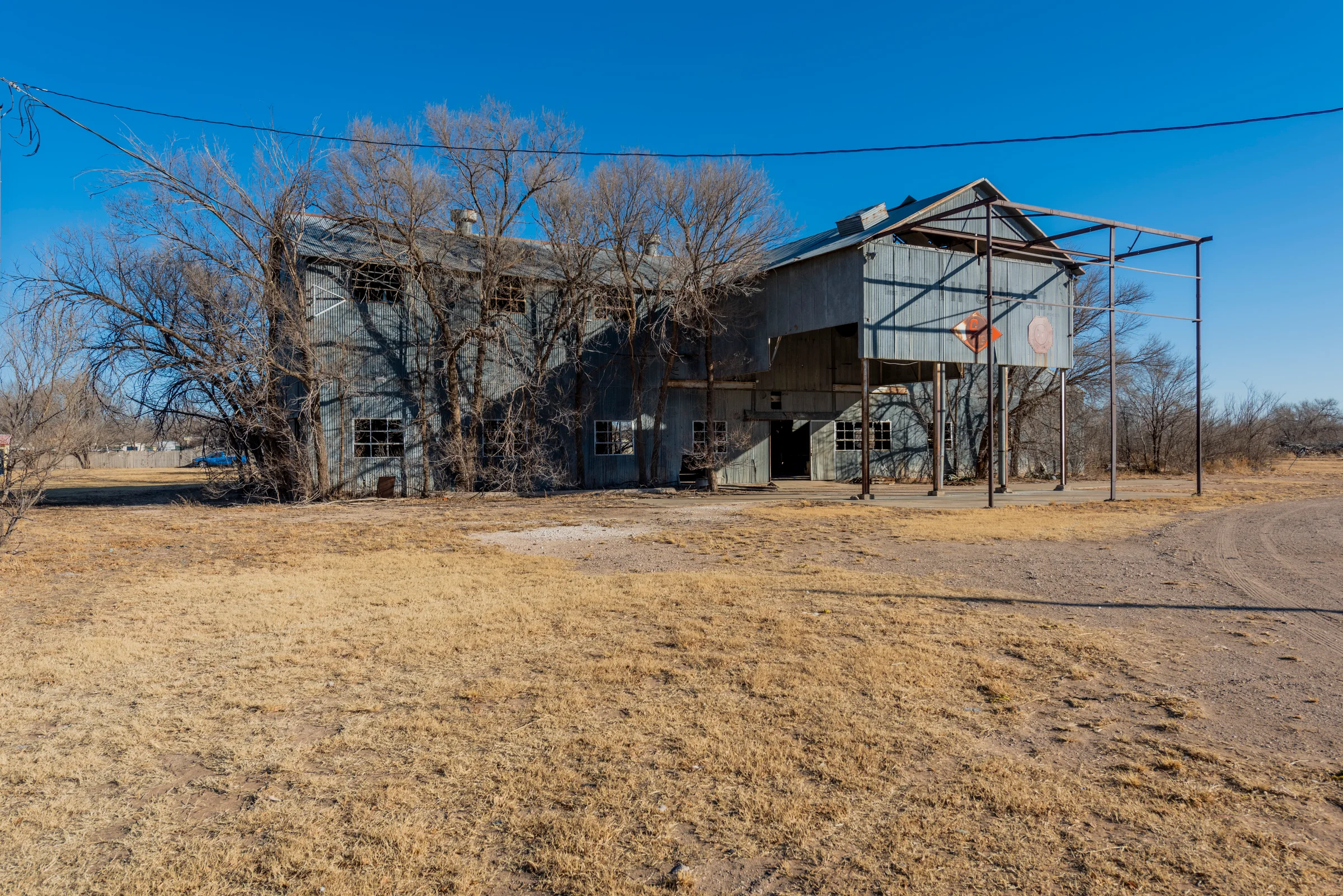 Earth Gin Co. — Earth, Lamb County, Texas